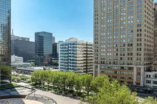 10 Commerce Ct, Newark, NJ 07102 - Photo 18