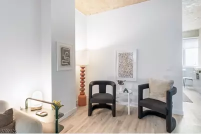 10 Commerce Ct #2I, Newark, NJ 07102 - Photo 14