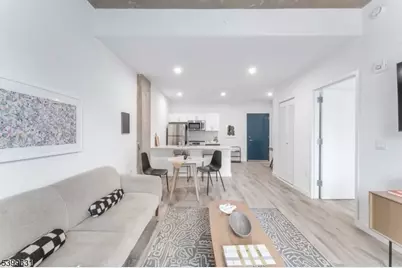 10 Commerce Ct #2J, Newark, NJ 07102 - Photo 8