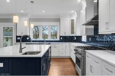 10 Nancy Ln, Bernards Township, NJ 07920 - Photo 12