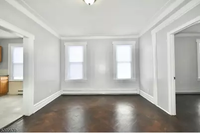 519 Clinton Pl #2R, Newark, NJ 07112 - Photo 2