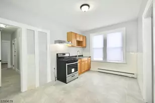 519 Clinton Pl, Newark, NJ 07112 - Photo 12