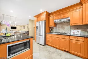 12 Clinton Ln, Wayne, NJ 07470 - Photo 14