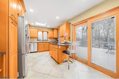 12 Clinton Ln, Wayne, NJ 07470 - Photo 6