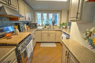 31 Highland Ave, Stanhope, NJ 07874 - Photo 6