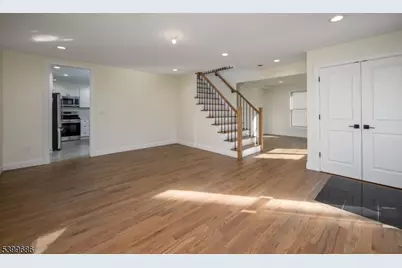 96 South Pkwy, Clifton, NJ 07014 - Photo 10