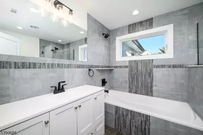 96 South Pkwy, Clifton, NJ 07014 - Photo 30