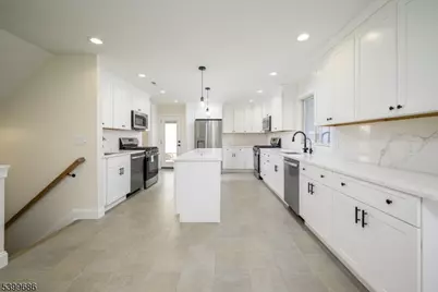 96 South Pkwy, Clifton, NJ 07014 - Photo 18