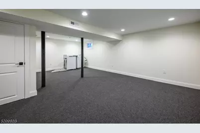 96 South Pkwy, Clifton, NJ 07014 - Photo 40