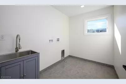 96 South Pkwy, Clifton, NJ 07014 - Photo 24