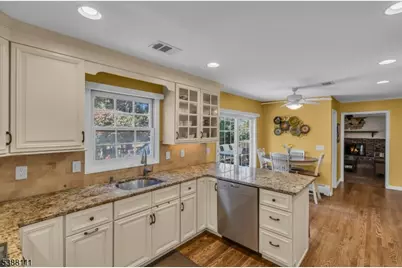 1053 Hillcrest Dr, Branchburg Township, NJ 08853 - Photo 14