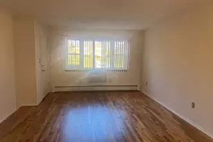 39A Atherton Ct, Wayne, NJ 07470 - Photo 1