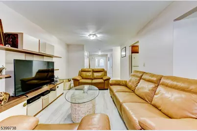 6 Hansen Pl, Wayne, NJ 07470 - Photo 18