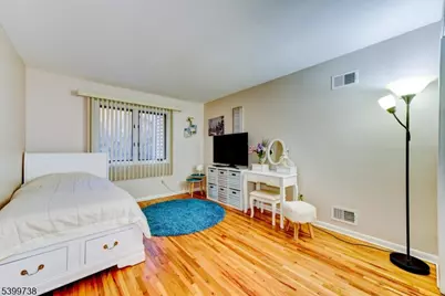 6 Hansen Pl, Wayne, NJ 07470 - Photo 34