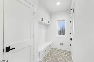 10 Twin Brks Ct, Warren Township, NJ 07059 - Photo 18