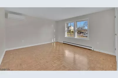 28 Duval St, Bridgewater Twp., NJ 08807 - Photo 4