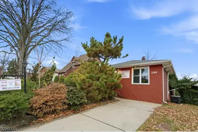 2209 N Wood Ave, Roselle, NJ 07203 - Photo 2