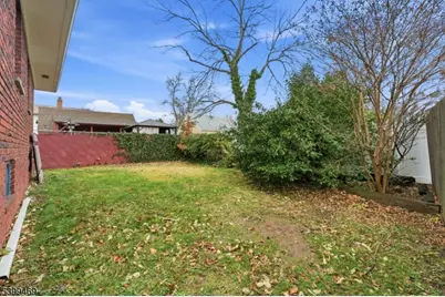 2209 N Wood Ave, Roselle, NJ 07203 - Photo 10