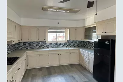 296 Preakness Ave, Paterson, NJ 07502 - Photo 2