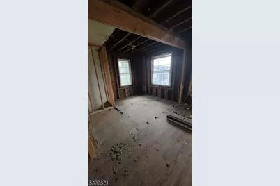 387 Tower St, Union Township, NJ 07088 - Photo 10