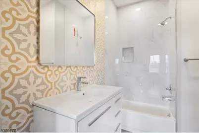 579 S 12th St #1, Newark, NJ 07103 - Photo 8