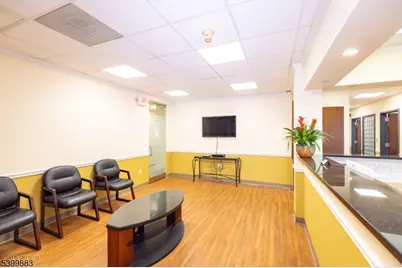 2 Lincoln Hwy-Unit100, Edison Twp., NJ 08820 - Photo 4