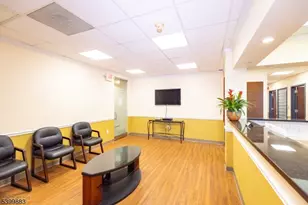 2 Lincoln Hwy-Unit100, Edison Twp., NJ 08820 - Photo 4