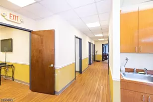 2 Lincoln Hwy-Unit100, Edison Twp., NJ 08820 - Photo 34