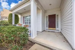 324 Biltmore Ln, Franklin Township, NJ 08873 - Photo 4