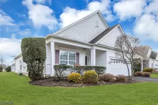 324 Biltmore Ln, Franklin Township, NJ 08873 - Photo 2