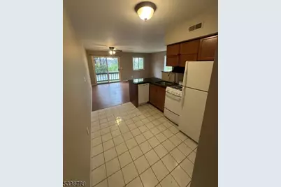 1 Snowbird Ct #9, Vernon, NJ 07462 - Photo 4