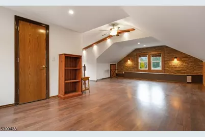 80 Locust Ave, Millburn, NJ 07041 - Photo 20