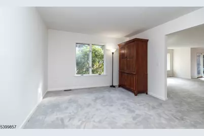 13 Greenbriar Ln, Clinton Township, NJ 08801 - Photo 10