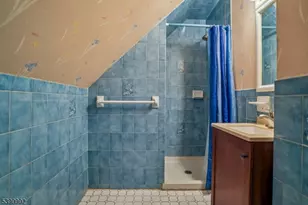 944 Burlington Ave, Union Township, NJ 07083 - Photo 26