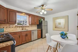 944 Burlington Ave, Union Township, NJ 07083 - Photo 10