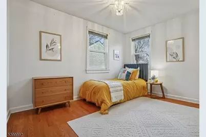 944 Burlington Ave, Union Township, NJ 07083 - Photo 14