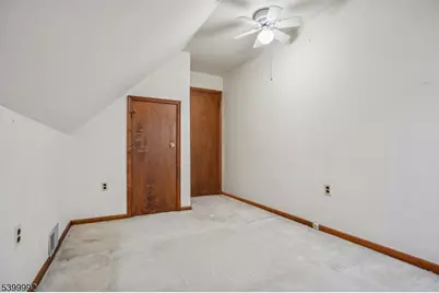 944 Burlington Ave, Union Township, NJ 07083 - Photo 22