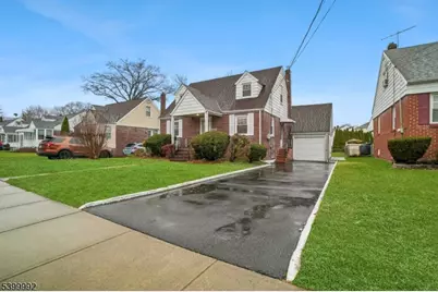 944 Burlington Ave, Union Township, NJ 07083 - Photo 2