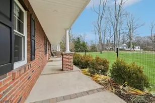 22 Cooper Ln, Chester, NJ 07930 - Photo 4