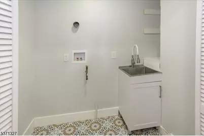 111 N Summit Ave, Chatham, NJ 07928 - Photo 30