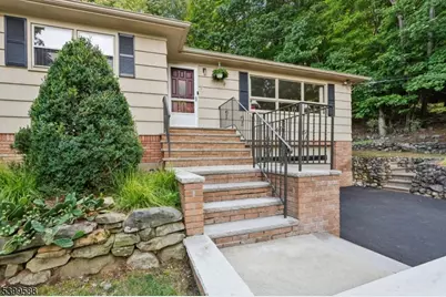 41 Dorothy Drive, North Haledon, NJ 07508 - Photo 2