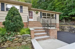 41 Dorothy Dr, North Haledon, NJ 07508 - Photo 2