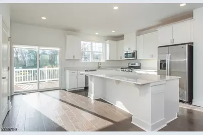 7 Dorchester Ln, East Hanover Township, NJ 07936 - Photo 8