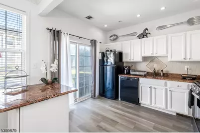 127 Stratford Dr, Nutley, NJ 07110 - Photo 8