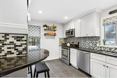 36 Wall St, Cranford Township, NJ 07016 - Photo 12