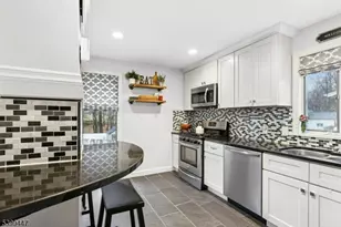 36 Wall St, Cranford Township, NJ 07016 - Photo 12