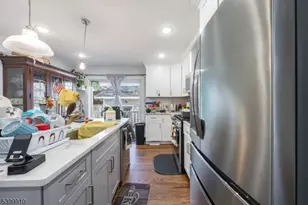 346 Tucker Ave, Union Township, NJ 07083 - Photo 4