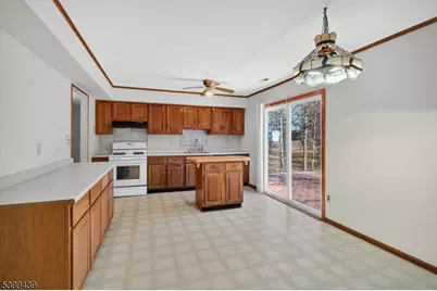 17 Londonderry Dr, Raritan Township, NJ 08822 - Photo 10
