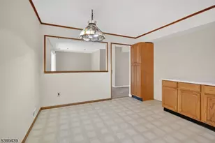 17 Londonderry Dr, Raritan Township, NJ 08822 - Photo 12