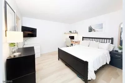 300 Wilson Rd #24D, Springfield Twp., NJ 07081 - Photo 6